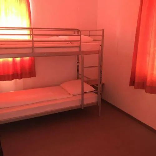 Apartman Pizza Sztori *