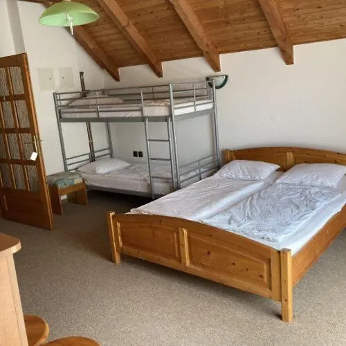 Pizza Sztori Apartman