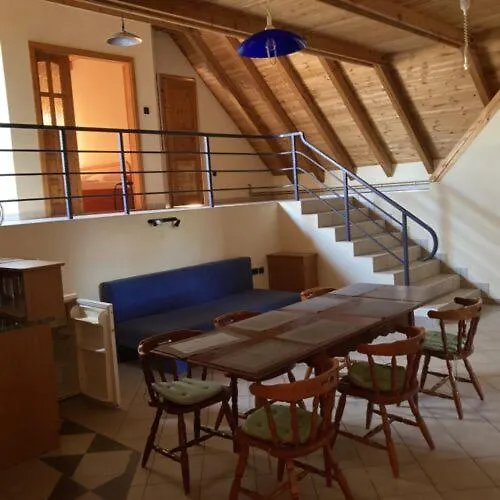 Pizza Sztori Apartman